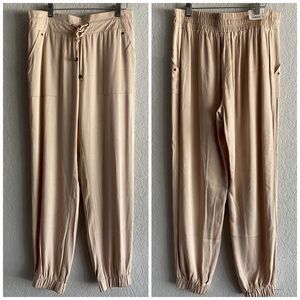 Simply Noelle Cream Jogger Pants
